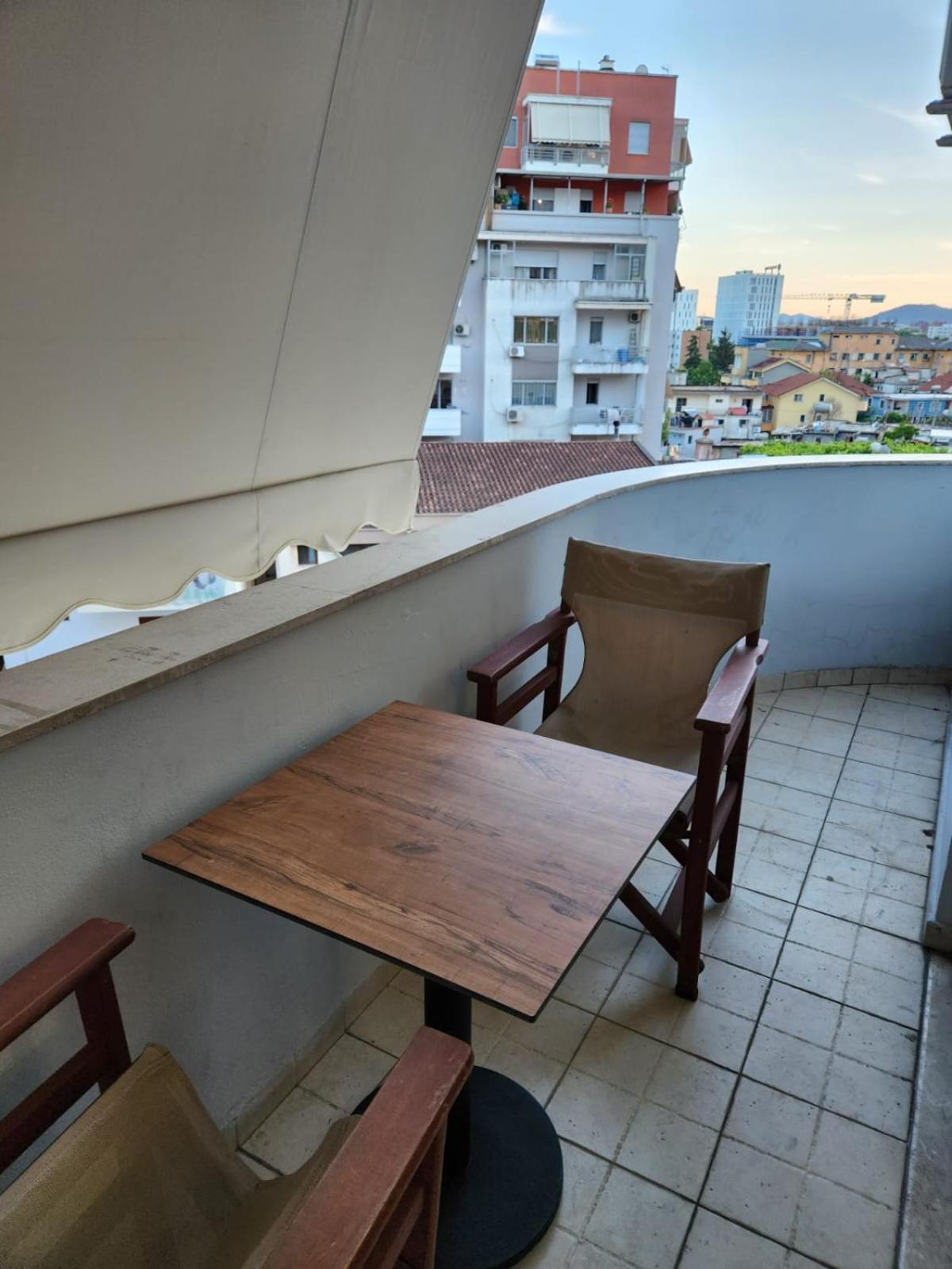 Bosko Vibe * Tirana